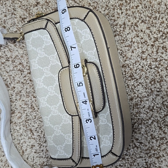 G Cream and Tan Shoulder Bag with Gold Buckle - Picture 3 of 4